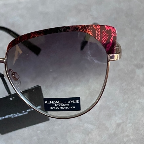 Kendall + Kylie Brinn Angled Metal Cat Eye Sunglasses NWT - Picture 2 of 6
